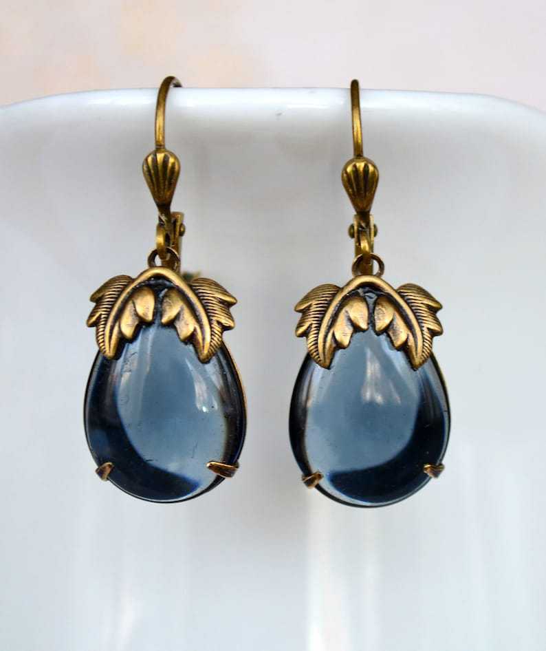 Trendy Leaf Shape Earrings for Ladies